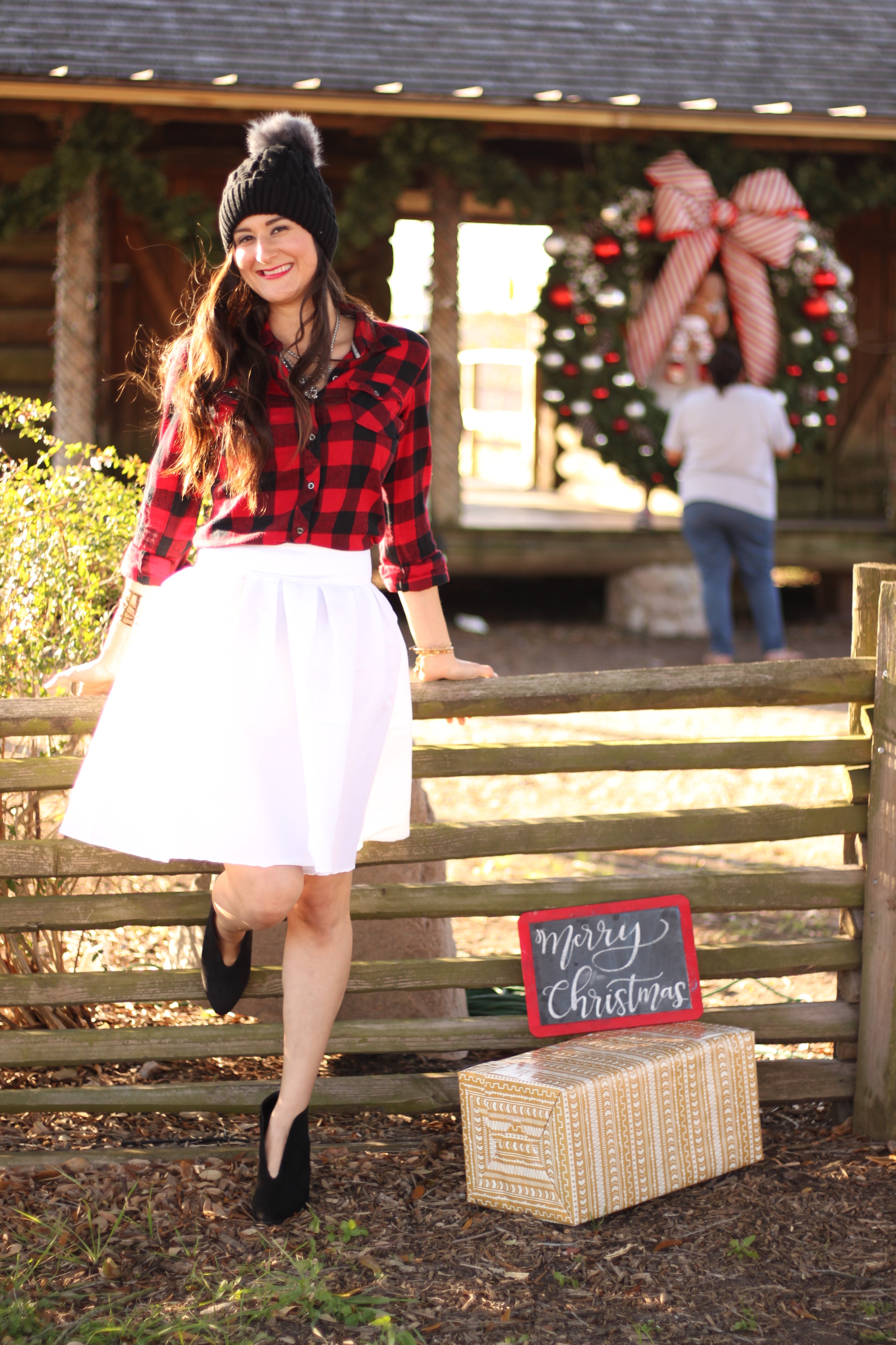 Jennifer Metzler Houston based Fashion Blogger wearing buffalo plaid for Christmas.