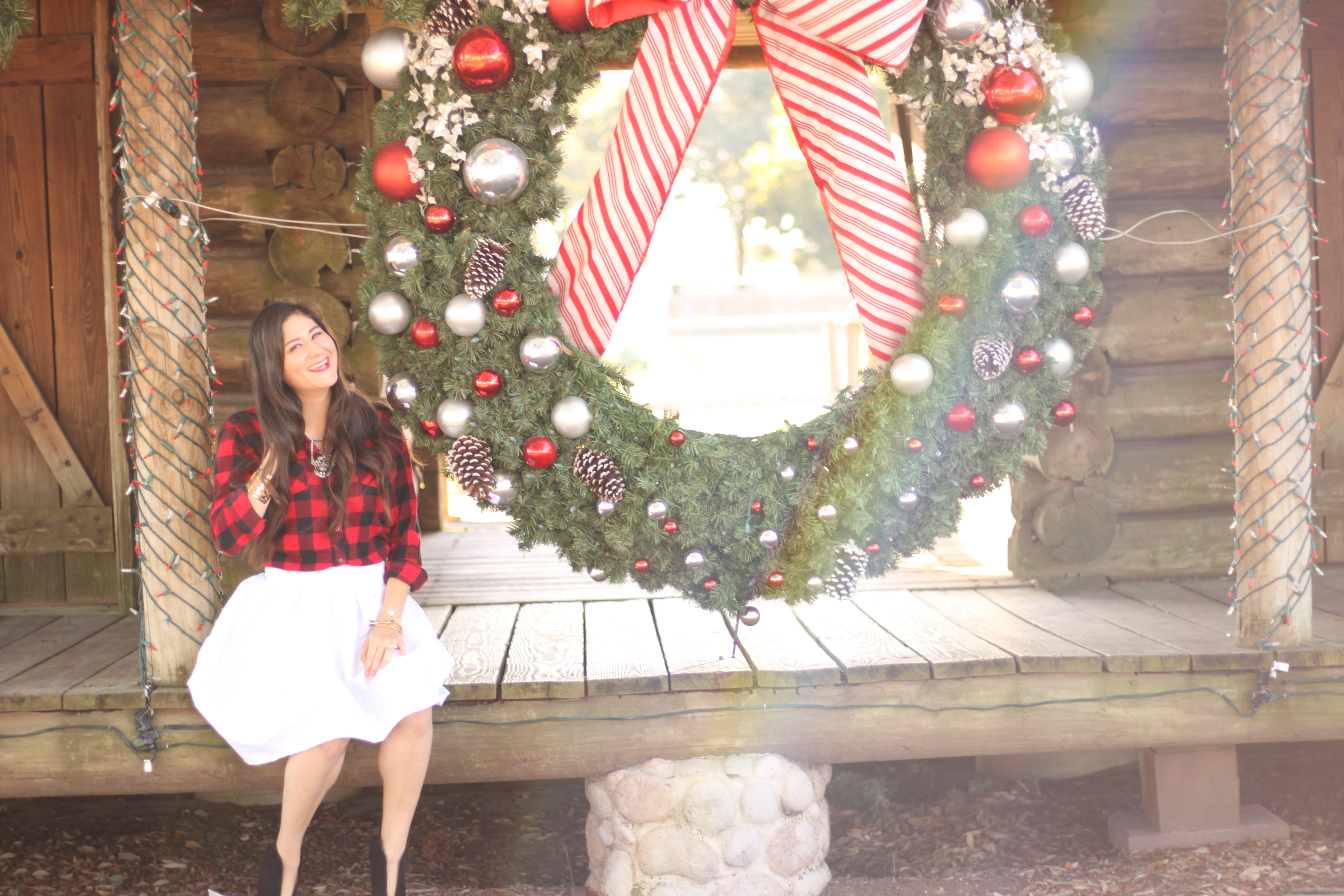 jennimetz  a blogger from Houston wearing buffalo plaid 