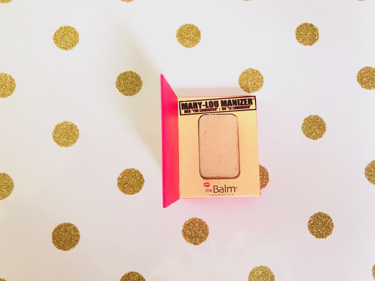 The balm cosmetics highlighter: review of ipsy glam bag