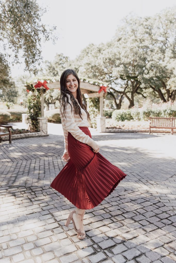 Maroon pleated skirt clearance outfit