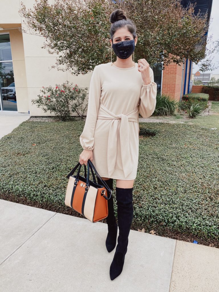 Jenni Metz from the fashionable maven is sharing fall outfit ideas for women. 