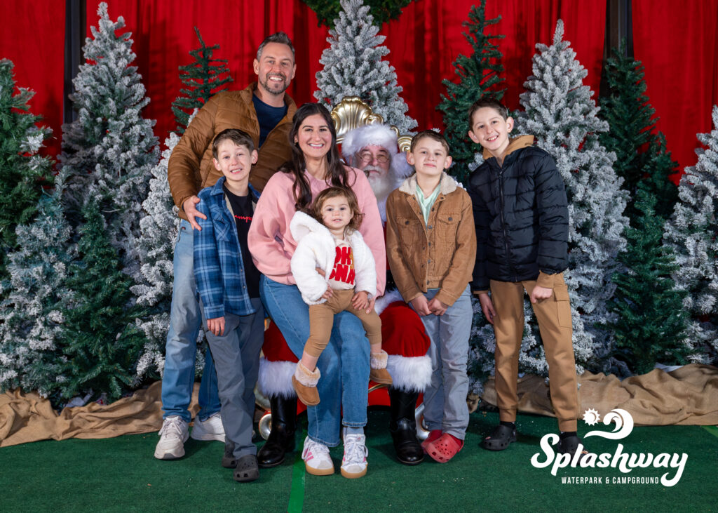 Splashway Christmas: Places to see lights Houston